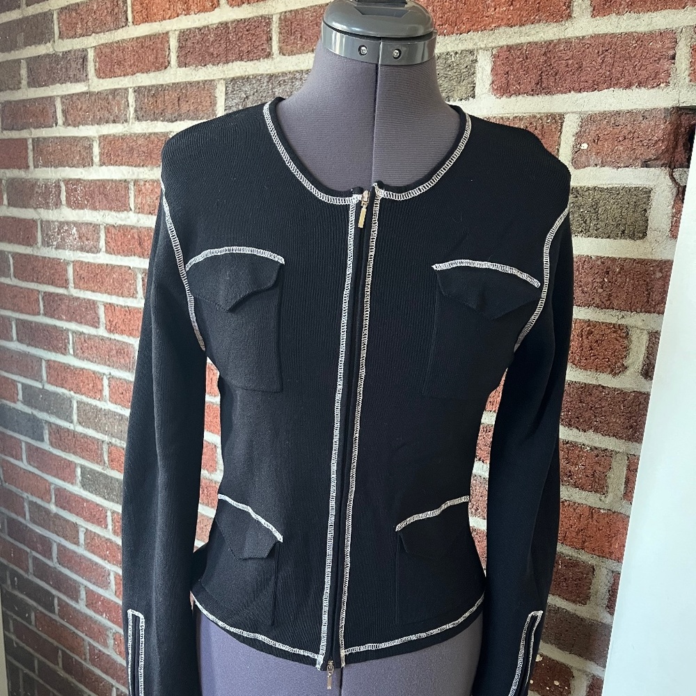 Cubix Women’s Medium Black Sweater Zip Up